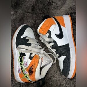 Jordan 1 Floral Mid Kids Sneakers Size 11